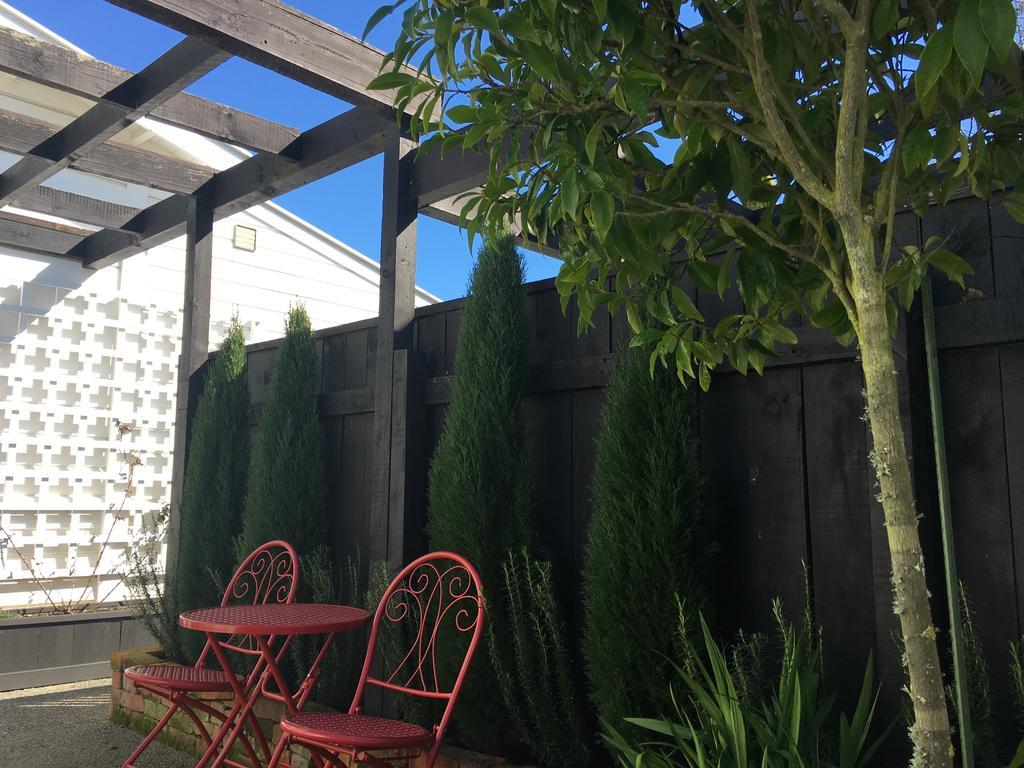 Aylstone Martinborough Hotel Exterior photo