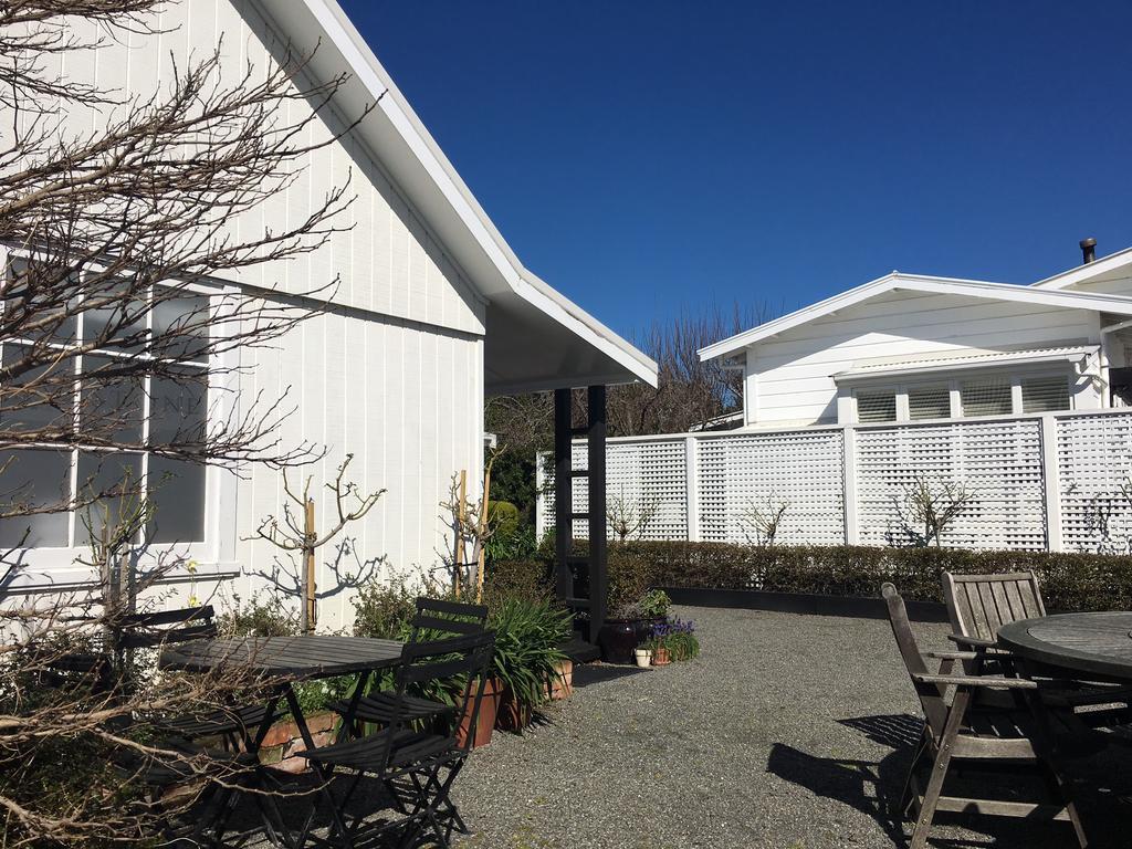 Aylstone Martinborough Hotel Exterior photo